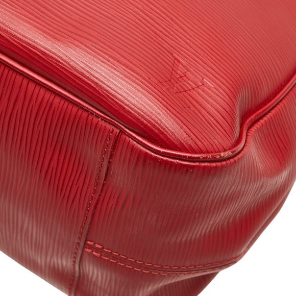 Louis Vuitton Epi Passy Handbag Rouge Red Leather - Picture 8 of 8